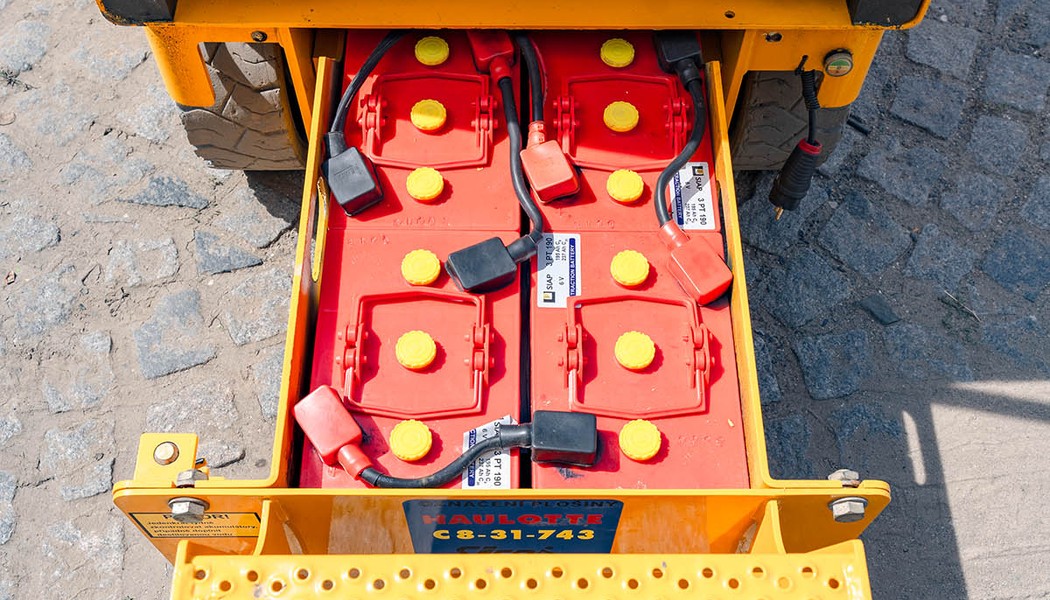 SICO_nuzkova akumulatorova plosina_Haulotte-Compact 8_w_0011