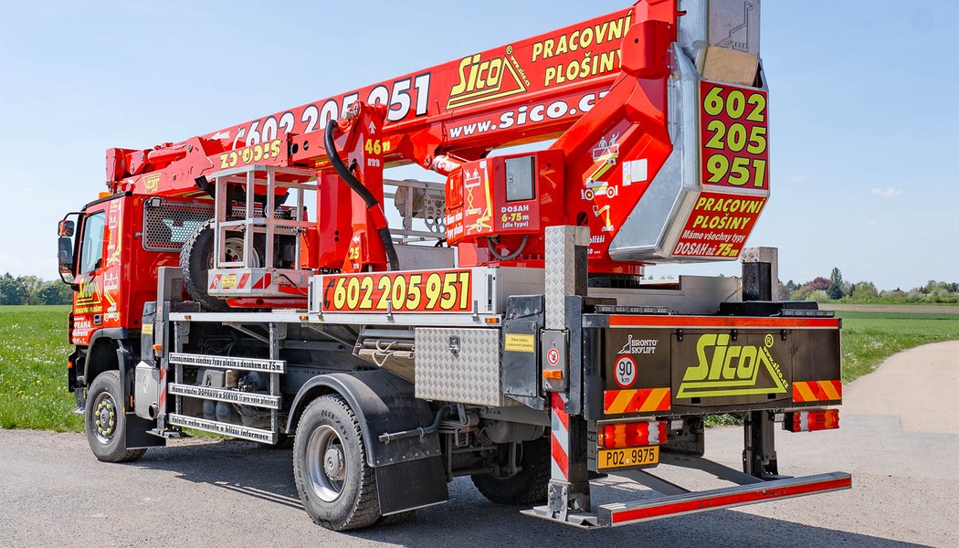 Autoplosina BRONTO SKYLIFT S46XDT 01