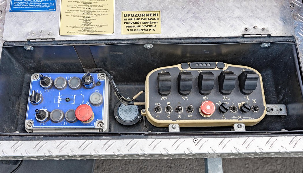 SICO RENT - Nissan Cabstar Cela DT25_016