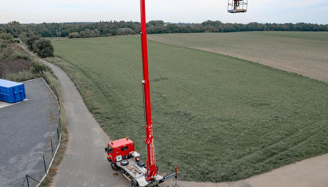 SICO RENT - Nissan Cabstar Cela DT25_027