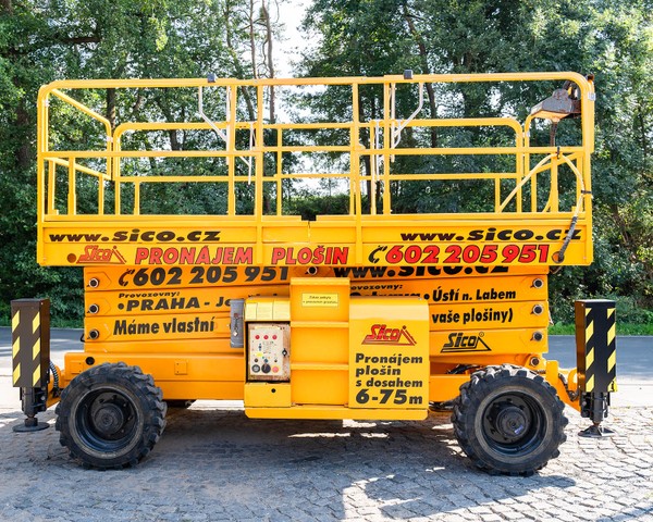 SICO RENT - nuzkova dieselova pracovni plosina Haulotte H 15 SX_w_006