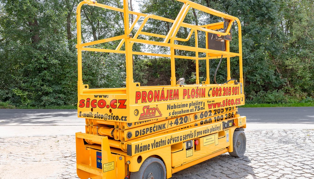 SICO_nuzkova akumulatorova plosina_Haulotte-Compact 8_w_0013