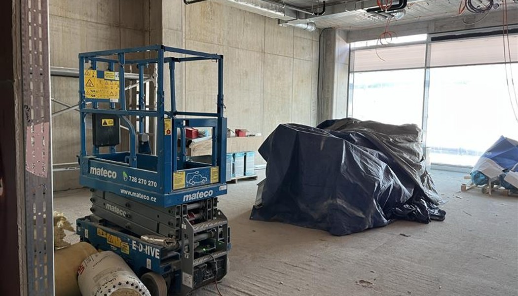 Stavba na Univerzitě Karlově v Hradci Králové