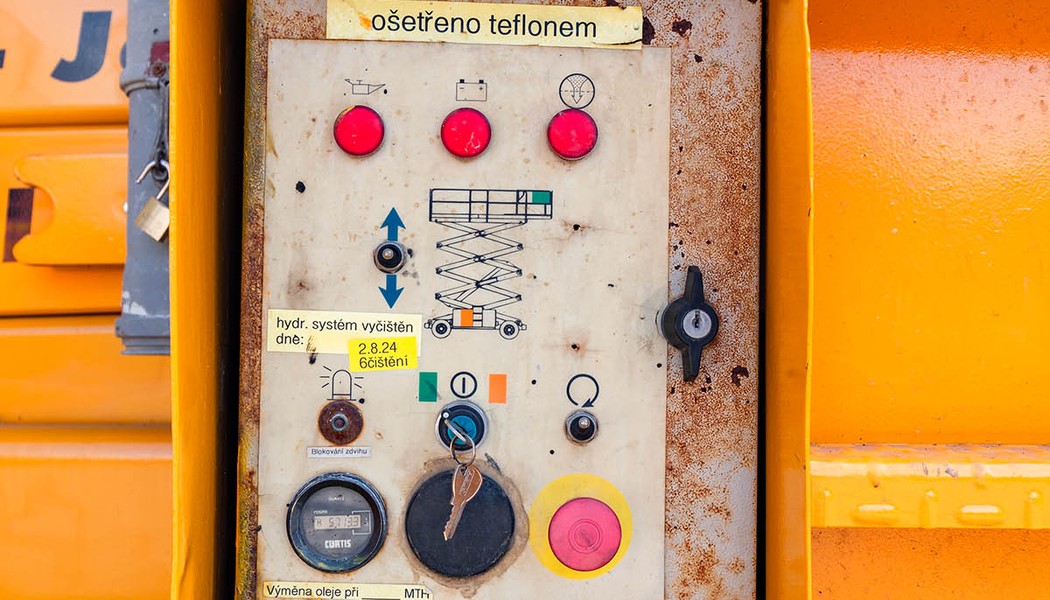 SICO RENT - nuzkova dieselova pracovni plosina Haulotte H 15 SX_w_0013