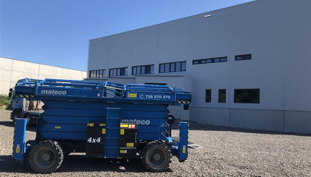 Výškové a montážní práce v průmyslovém areálu v Třanovicích