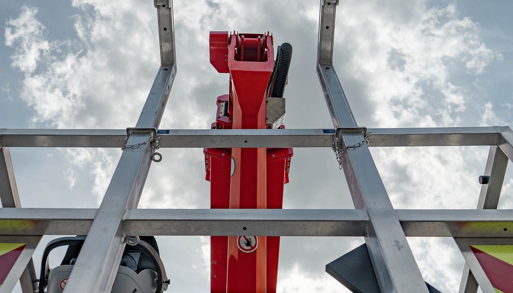 SICO_M-B_Atego-4x4_Palfinger-P300KS_022