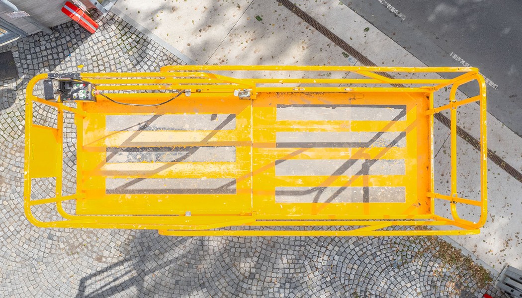 SICO RENT nuzkova akumulatorova plosina Haulotte Compact 10_w_025