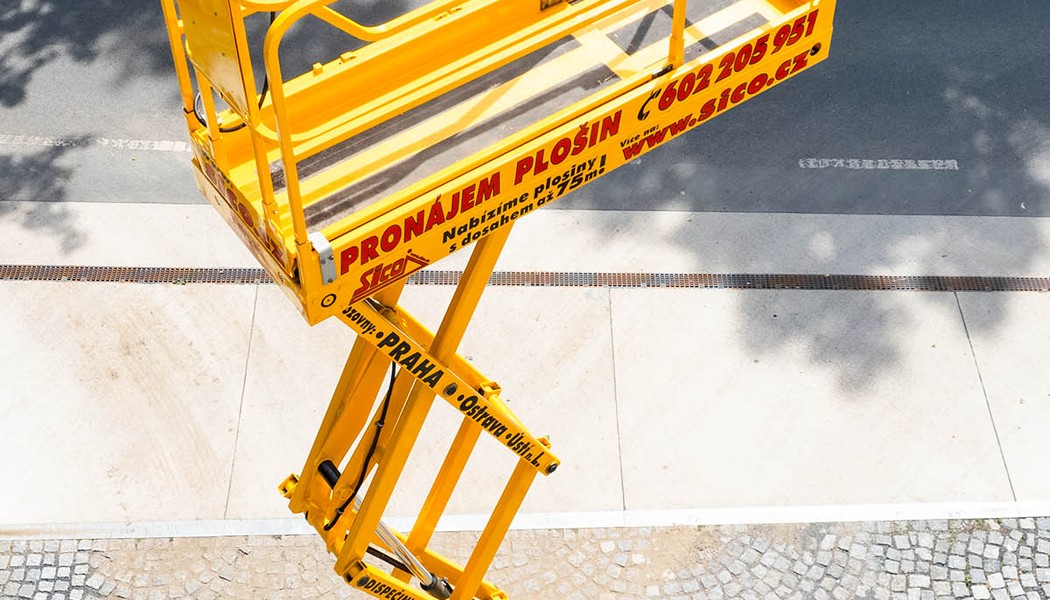 SICO_nuzkova akumulatorova plosina_Haulotte-Compact 8_w_0025