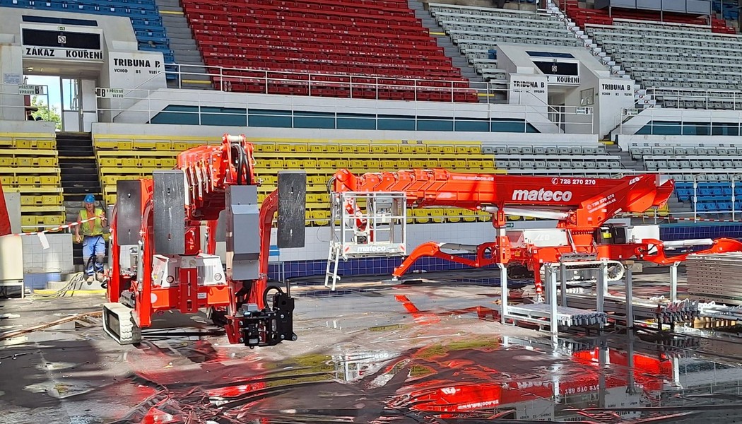 Práce na zimním stadionu v Havířově