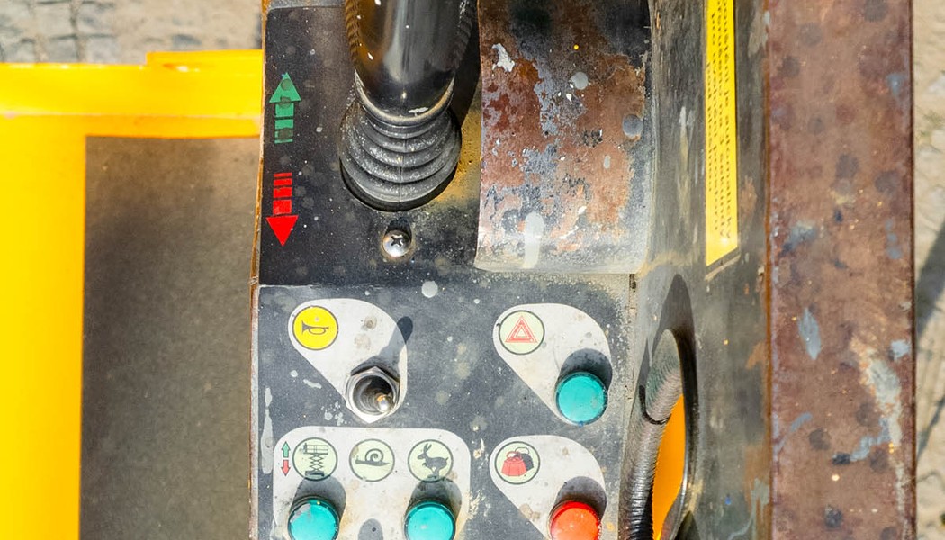 SICO RENT_nuzkova aku plosina_Haulotte Compact 12_w_0014