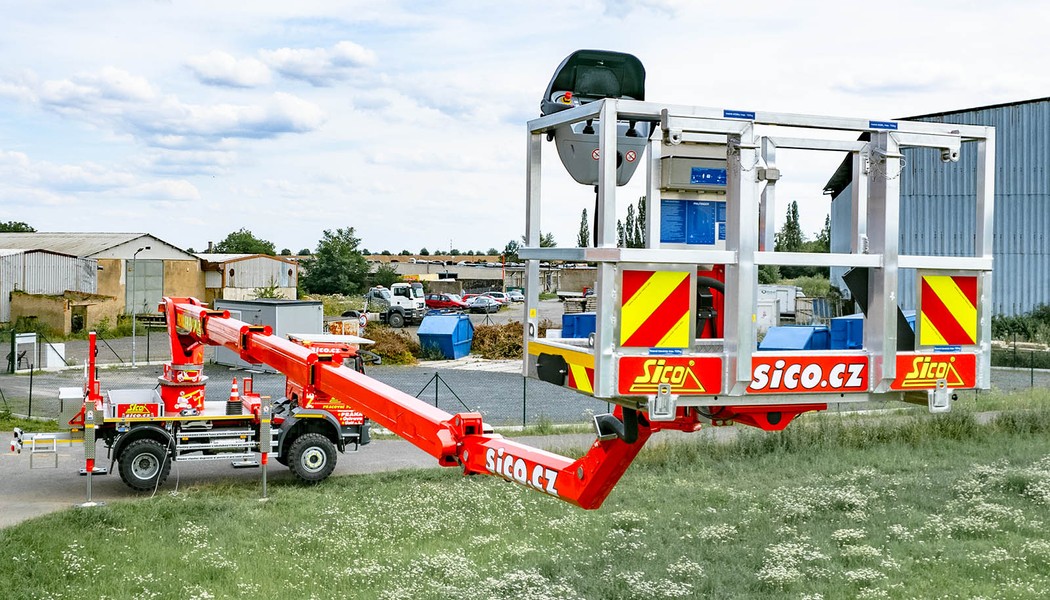 SICO_M-B_Atego-4x4_Palfinger-P300KS_033