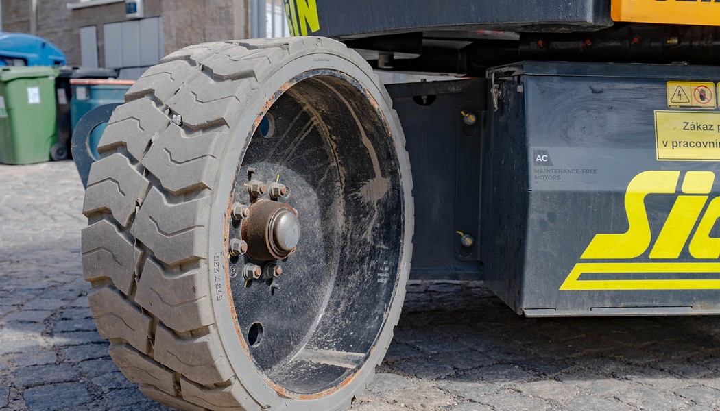 Haulotte SIGMA 16 vnejsi polomer otaceni 3,9 m