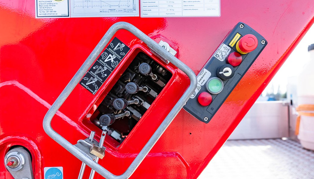 SICO_MAN TGM 4X4 GSR E290PX II_w_010