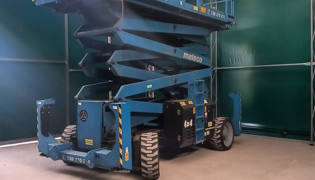 Stavba plachtového přístřešku, Pardubice