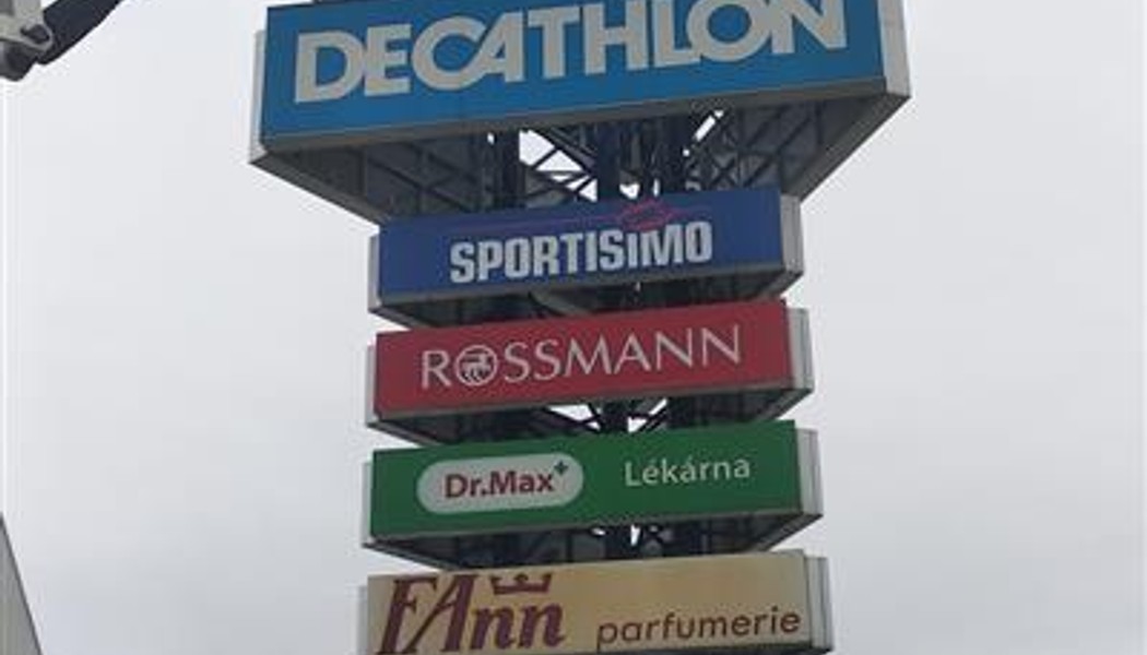 Projekt OC Silesia Opava – práce na hlavním pylonu