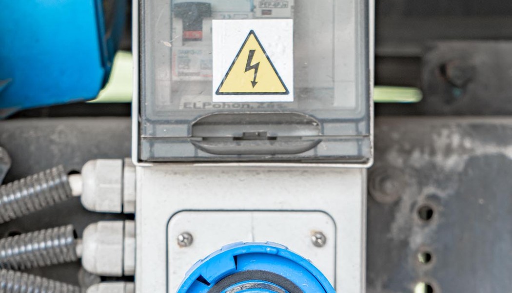 SICO RENT - Nissan Cabstar Cela DT25_025