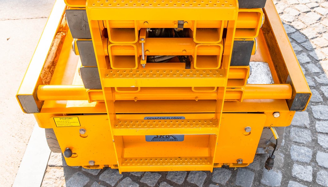 SICO RENT Nuzkova akumulatorove plosiny Haulotte Compact 14 w_017