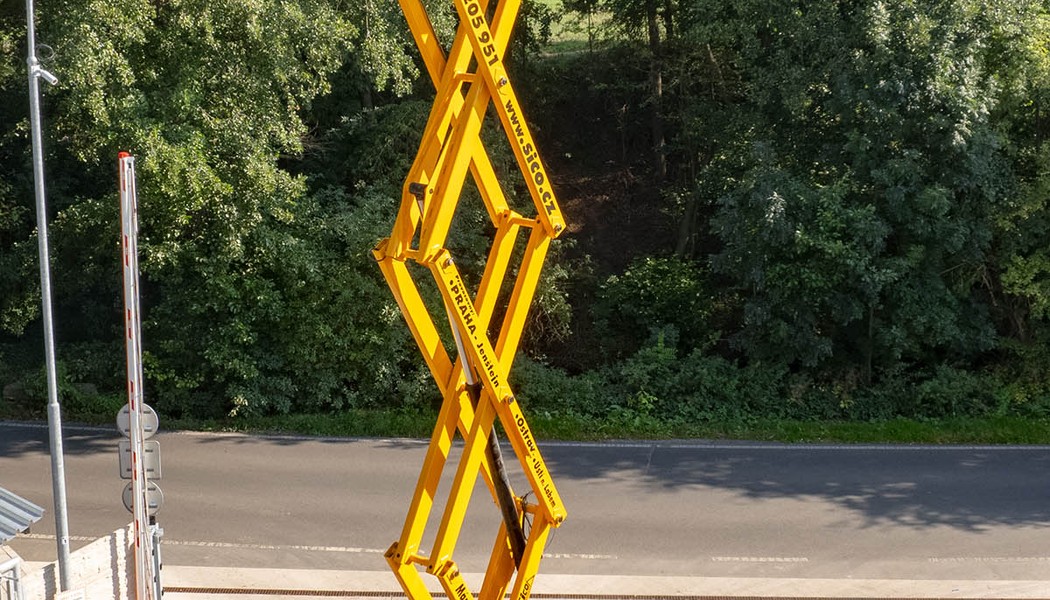 SICO-dieselove nuzkove pracovni plosiny_Haulotte H 12 SX_w_025