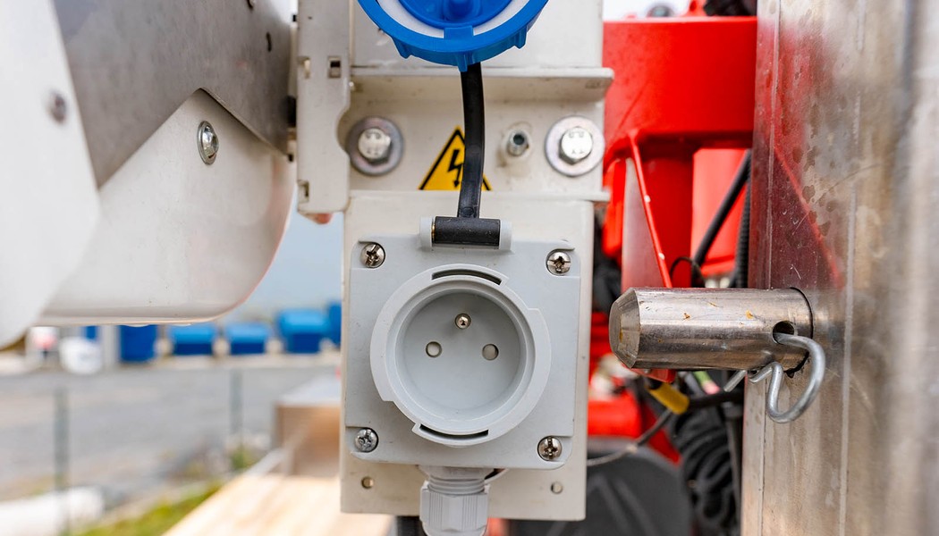 SICO RENT - Autoplosiny - Volvo FL 4x4 Cela DT28 IV_w_030