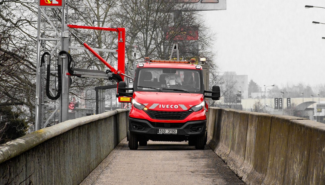 MOOG-MBI-70_Labsky-most_1 kopie.jpg