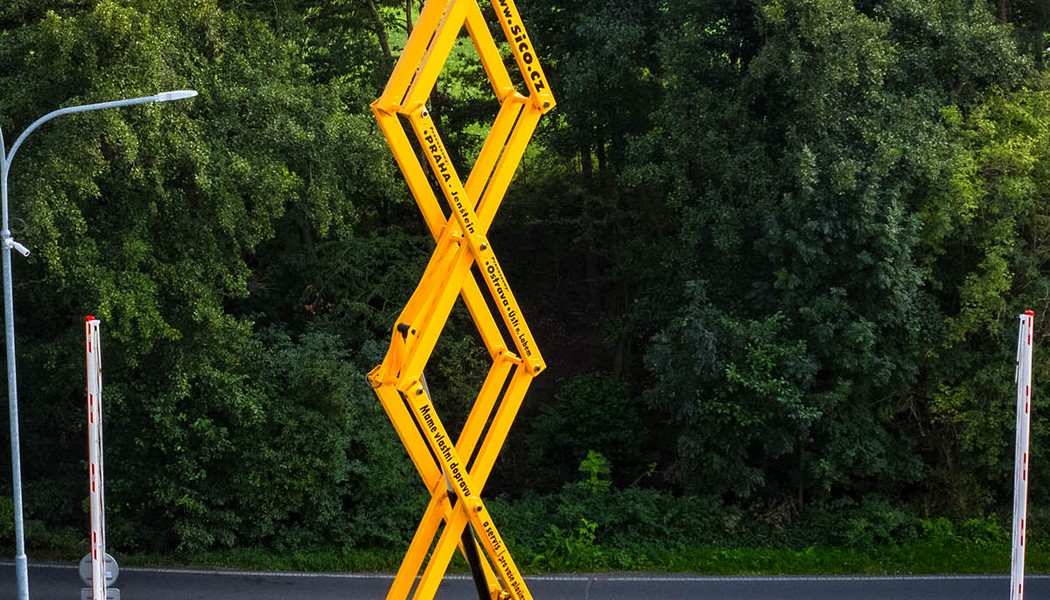 SICO RENT - nuzkova dieselova pracovni plosina Haulotte H 15 SX_w_0022