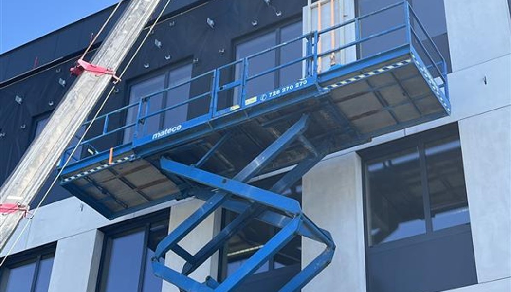 Montáž provětrávané fasády LERCO – Přírodovědecký park Ostrava