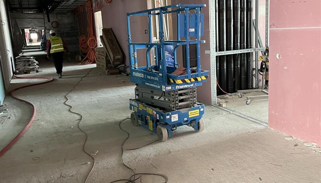 Stavba na Univerzitě Karlově v Hradci Králové