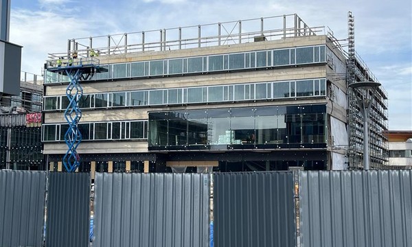 Univerzita Karlova Hradec Králové