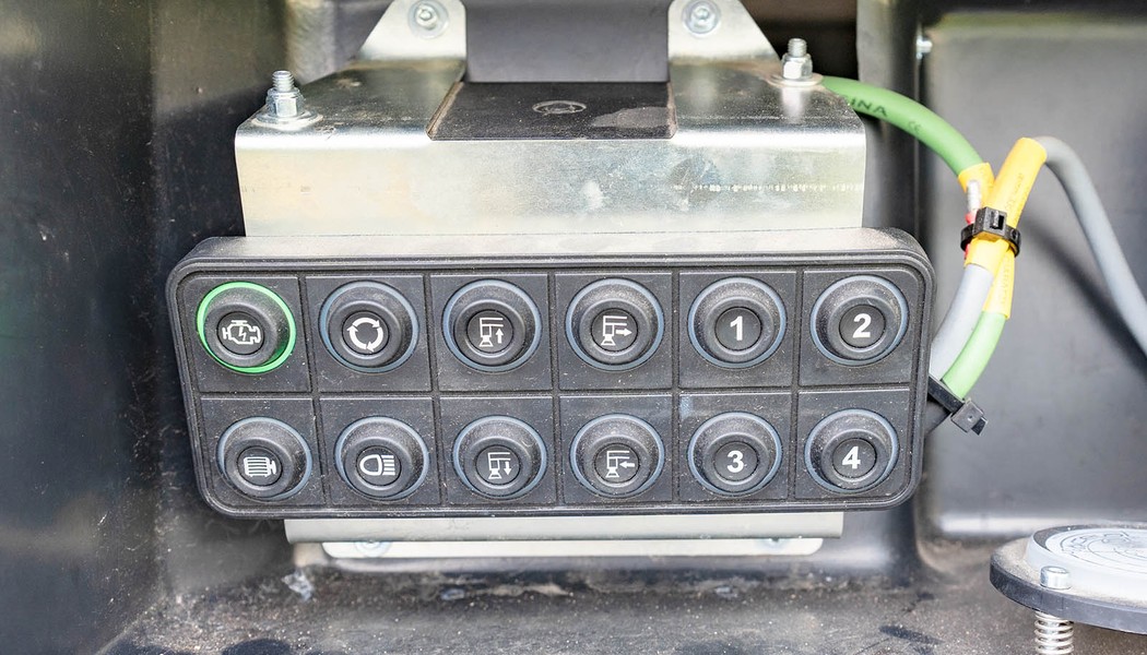 SICO RENT - Autoplosiny - Volvo FL 4x4 Cela DT28 IV_w_023