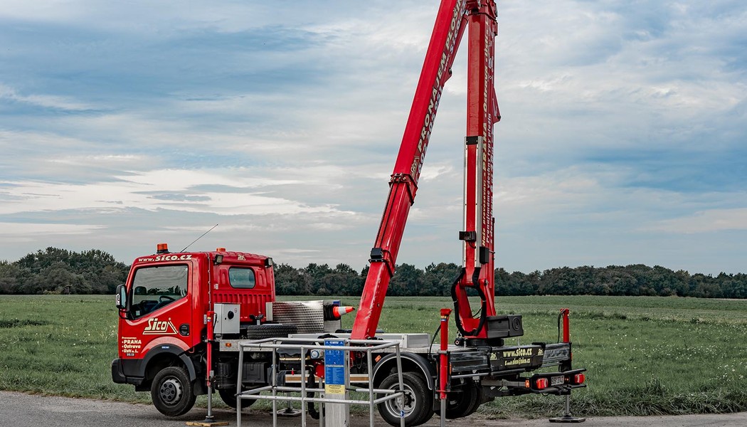 SICO RENT - Nissan Cabstar Cela DT25_012