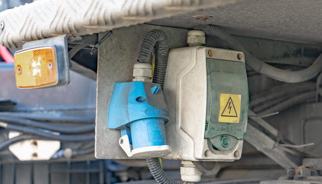 SICO RENT - Nissan Cabstar GSR B230T_017