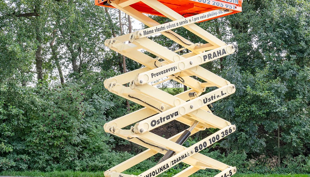 SICO_akumulatorova nuzkova plosina_JLG 10 RS_w_0017