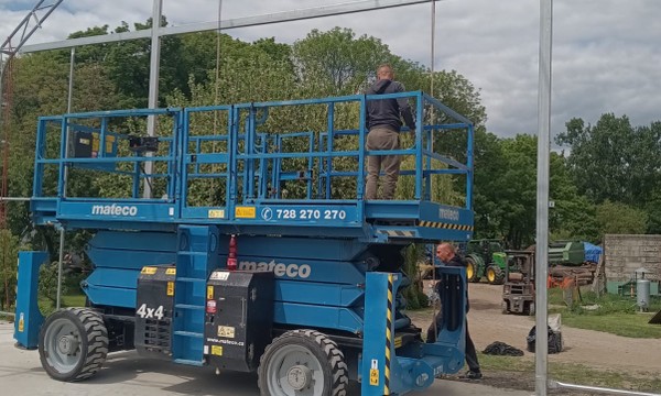 Stavba plachtového přístřešku, Pardubice