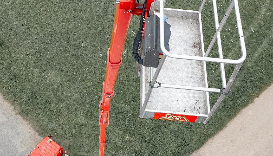 SICO RENT - Nissan Cabstar Cela DT25_030