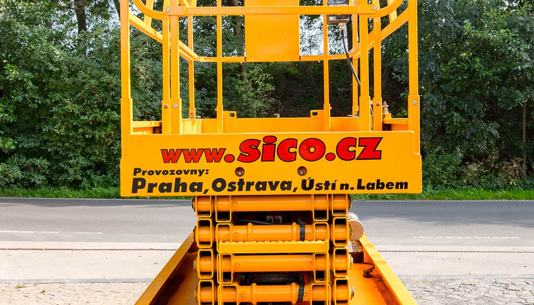 SICO RENT_nuzkova aku plosina_Haulotte Compact 12_w_007