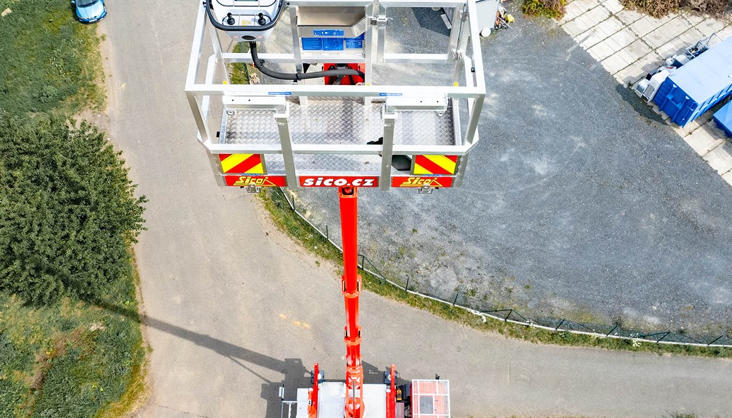 SICO_M-B_Atego-4x4_Palfinger-P300KS_041