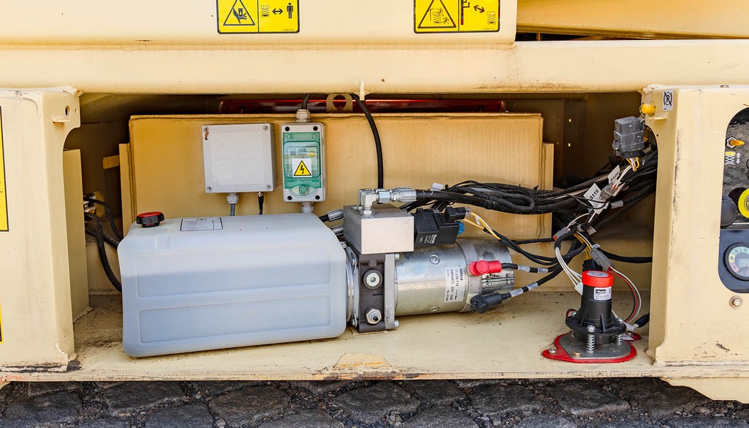 SICO_akumulatorova nuzkova plosina_JLG 10 RS_w_0011