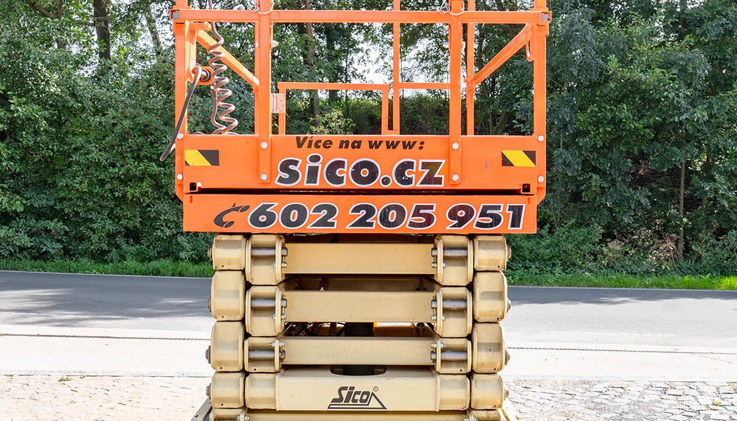 SICO_akumulatorova nuzkova plosina_JLG 10 RS_w_003