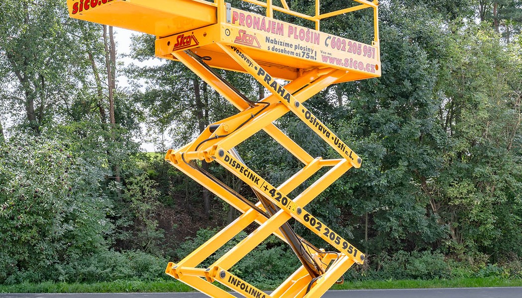 SICO_nuzkova akumulatorova plosina_Haulotte-Compact 8_w_0020