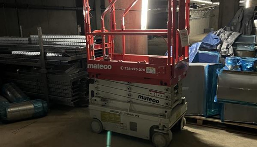 Stavba na Univerzitě Karlově v Hradci Králové