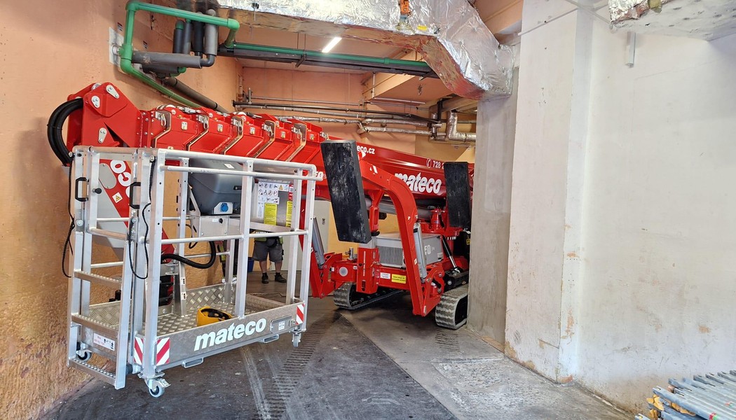 Práce na zimním stadionu v Havířově