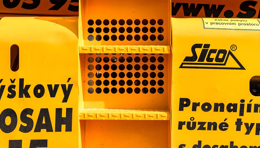 SICO RENT - nuzkova dieselova pracovni plosina Haulotte H 15 SX_w_0012