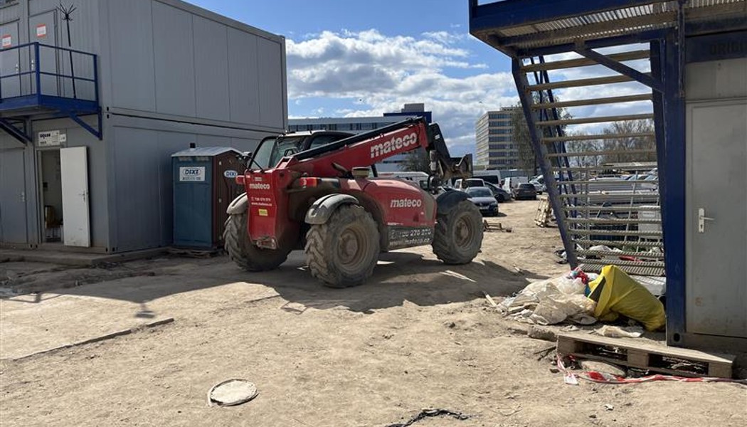 Stavba na Univerzitě Karlově v Hradci Králové