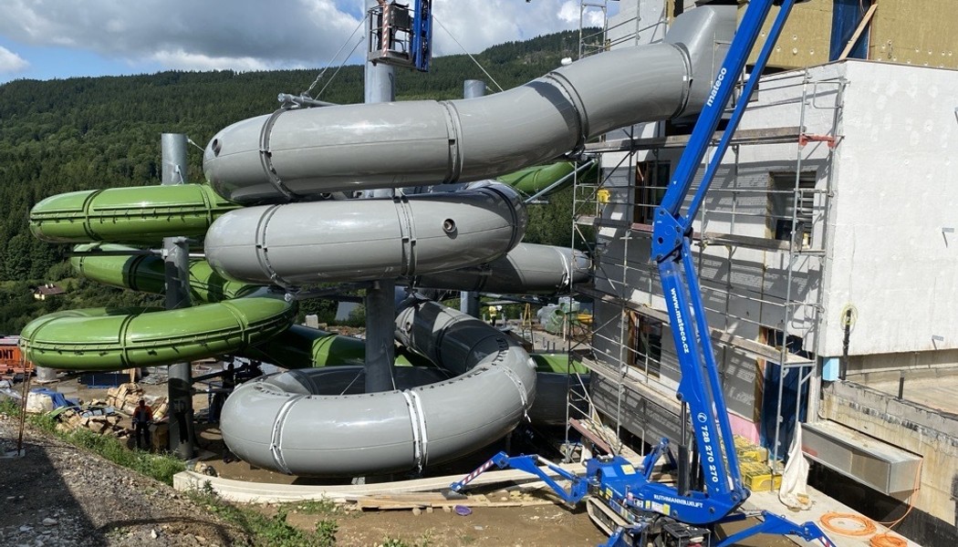 Montáž tobogánu – Hotel Vista, Dolní Morava