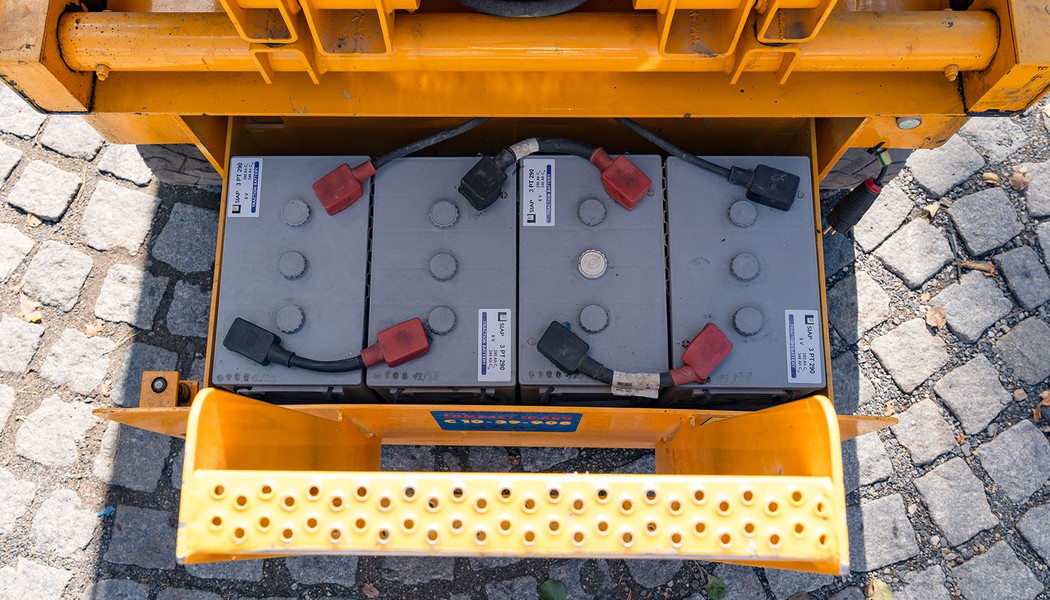 SICO RENT nuzkova akumulatorova plosina Haulotte Compact 10_w_016